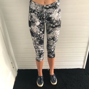 Calvin Klein Activewear New Crop Leggings